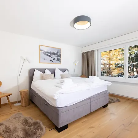 Modern Crossing Facing Piz Rosatsch Apartment *