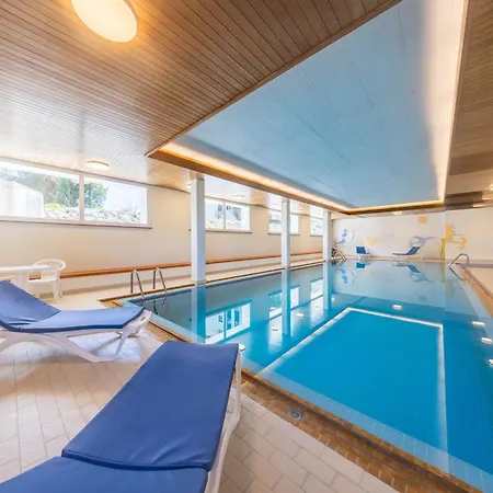 Scenic Alpine Apartment With Pool & Sauna Apartmán