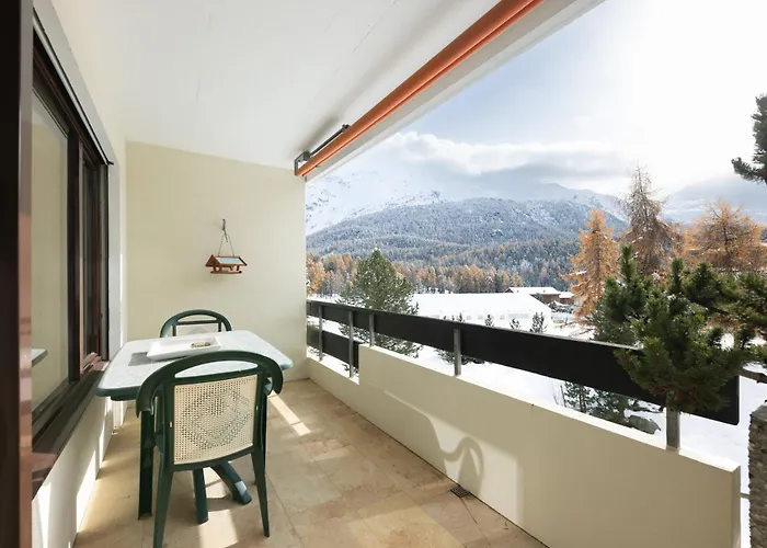 Modern Crossing Facing Piz Rosatsch * Saint-Moritz