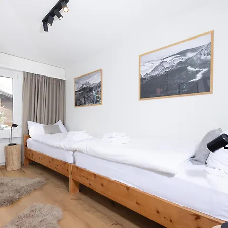 Modern Crossing Facing Piz Rosatsch